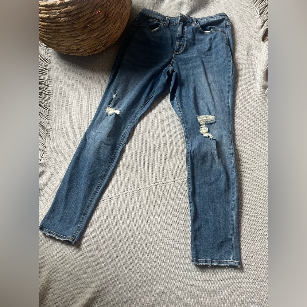 Universal thread jeans